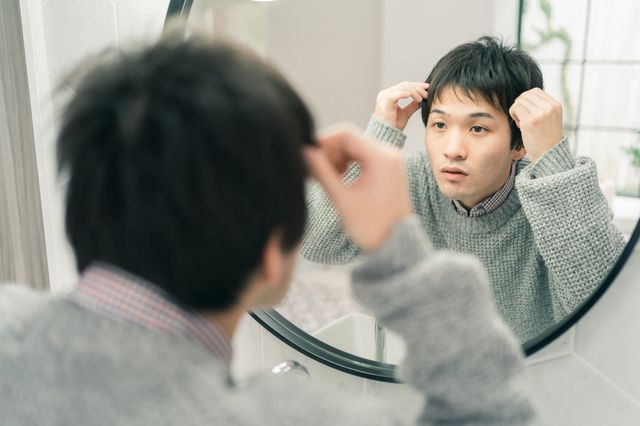薄毛に悩む人の髪型